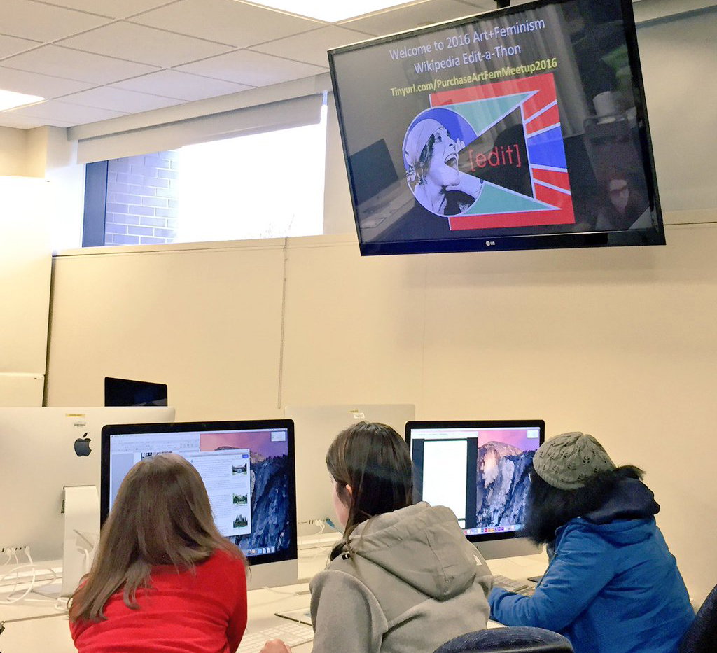 Editors contribute during an Art + Feminism-themed Wikipedia Edit-a-Thon at Purchase College (State University of New York) in 2016. (Photo Courtesy of Wikimedia Commons, by 'Anchorsandarrows')