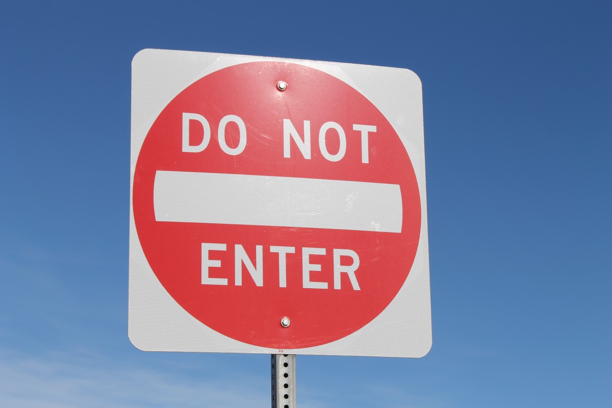 Street sign reading “Do not enter”